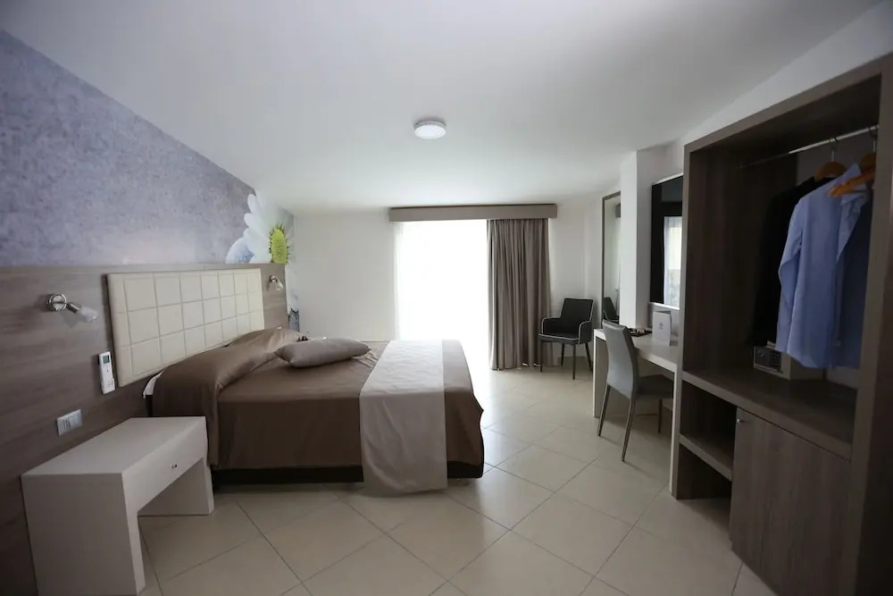 Superior Double room (full double bed)