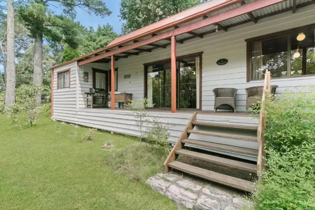 5 Bedrooms Cottage