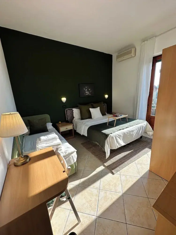Classic Triple room with balcony and with mountain view