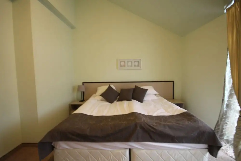 2 Bedrooms Apartment with balcony and with mountain view