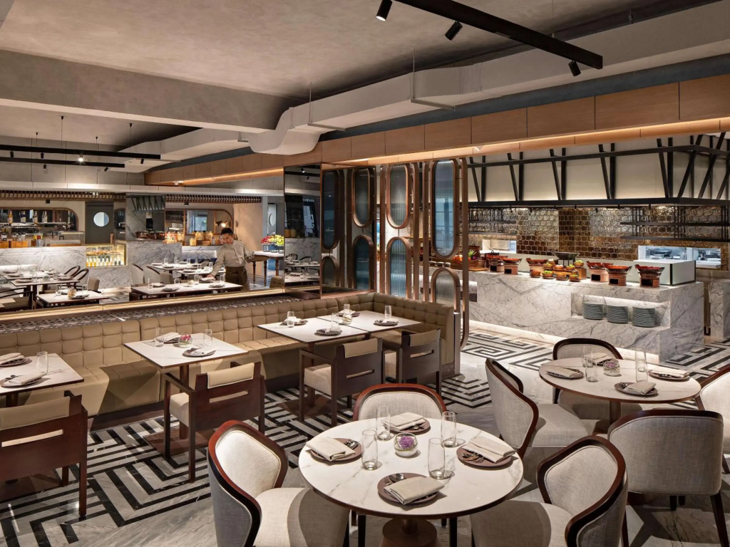 Mövenpick Hotel Jakarta City Centre - фото 39