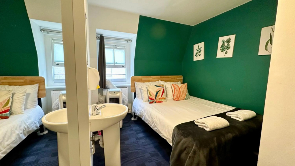 Отель Smart Hyde Park Inn Hostel в Лондоне