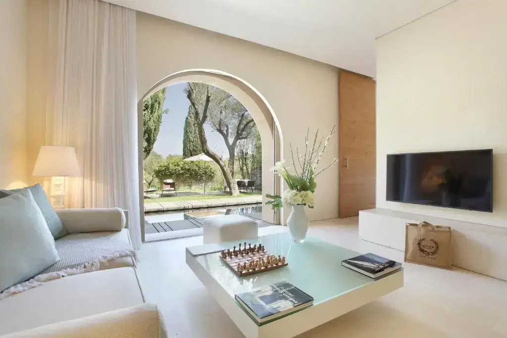 2 Bedrooms Luxury Suite
