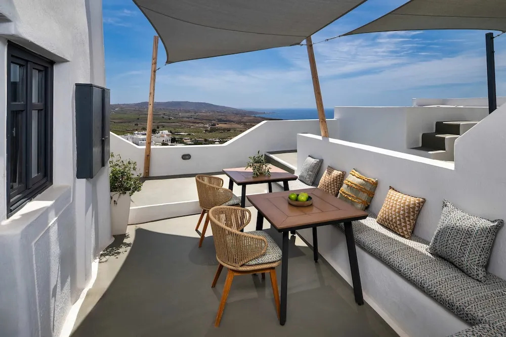 Amphora Selene Seaview Getaway in Akrotiri