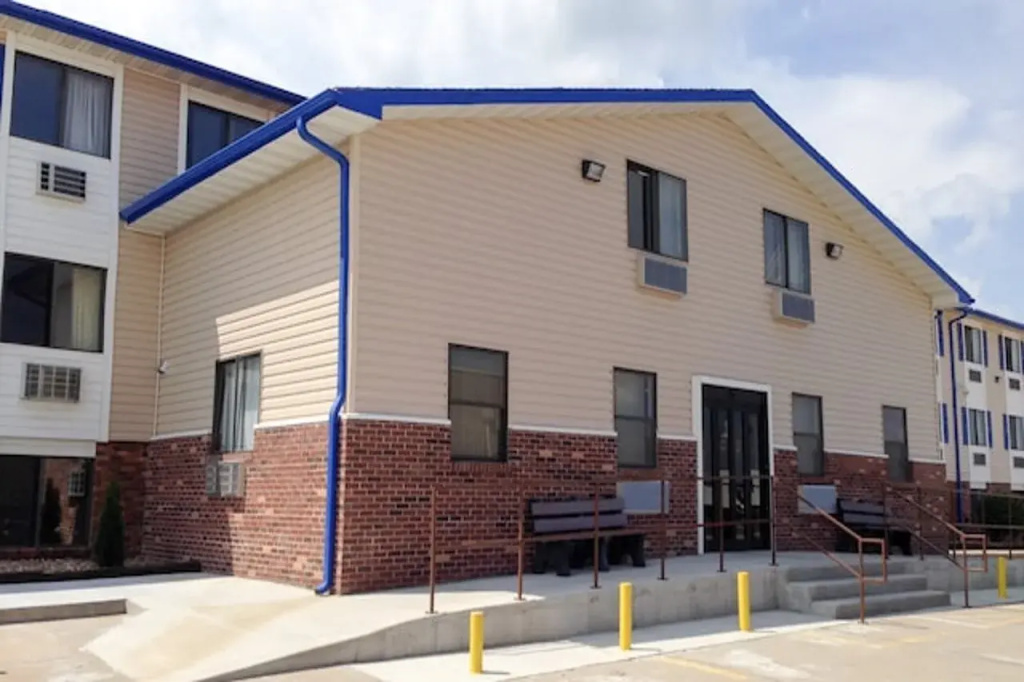 Motel 6 Sedalia, MO