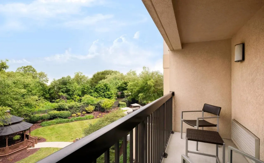 Balcony & Terrace