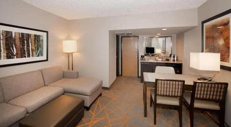 Embassy Suites by Hilton Denver Tech Center North - Chambres