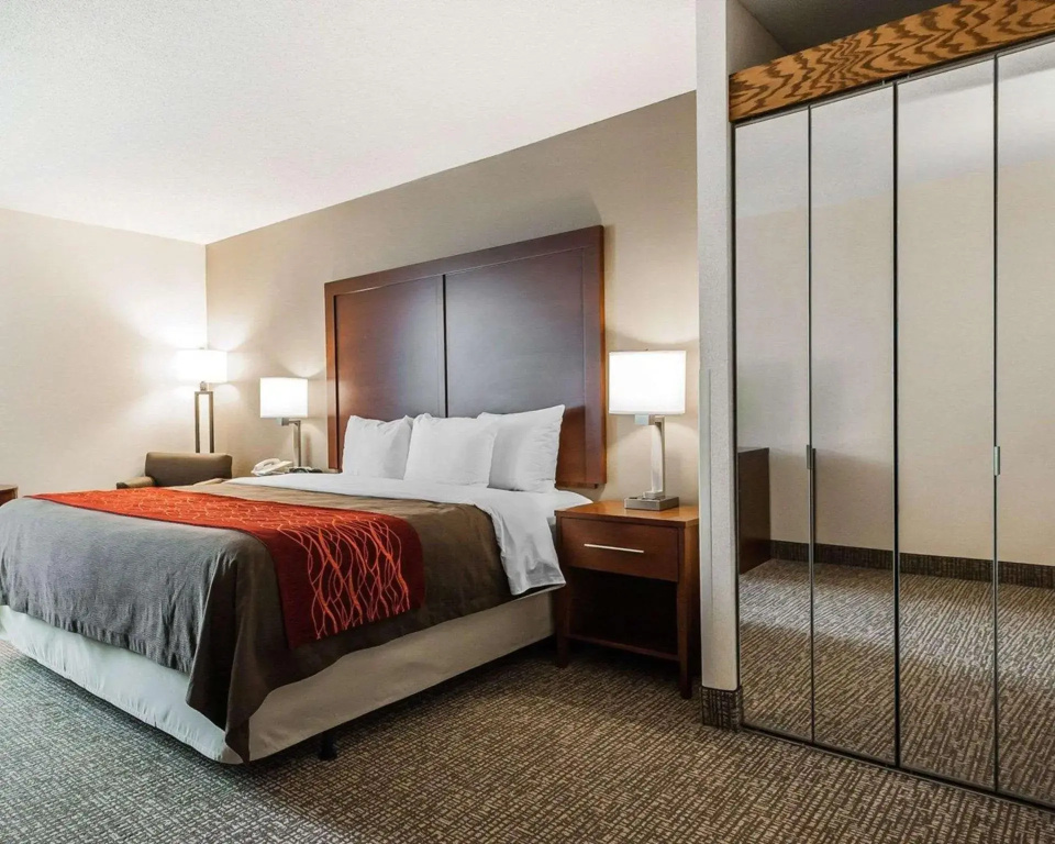 Double Suite (full double bed)