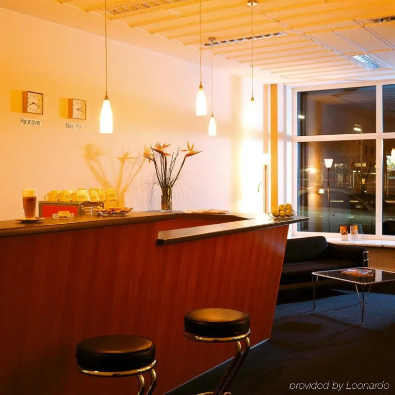 Food & Beverage