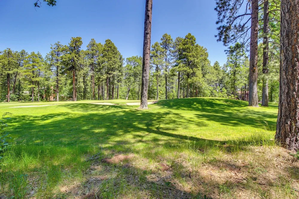 Pinetop Cabin w/ Golf Course Patio on 8th Green!