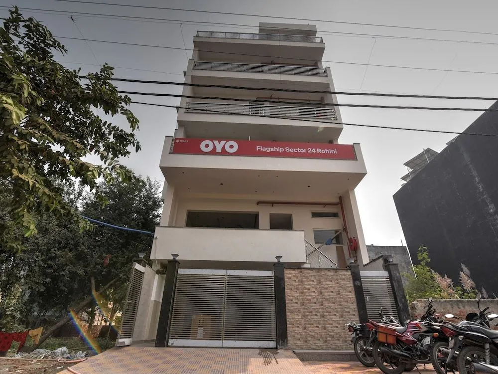 OYO Flagship 18303 Sector 24 Rohini