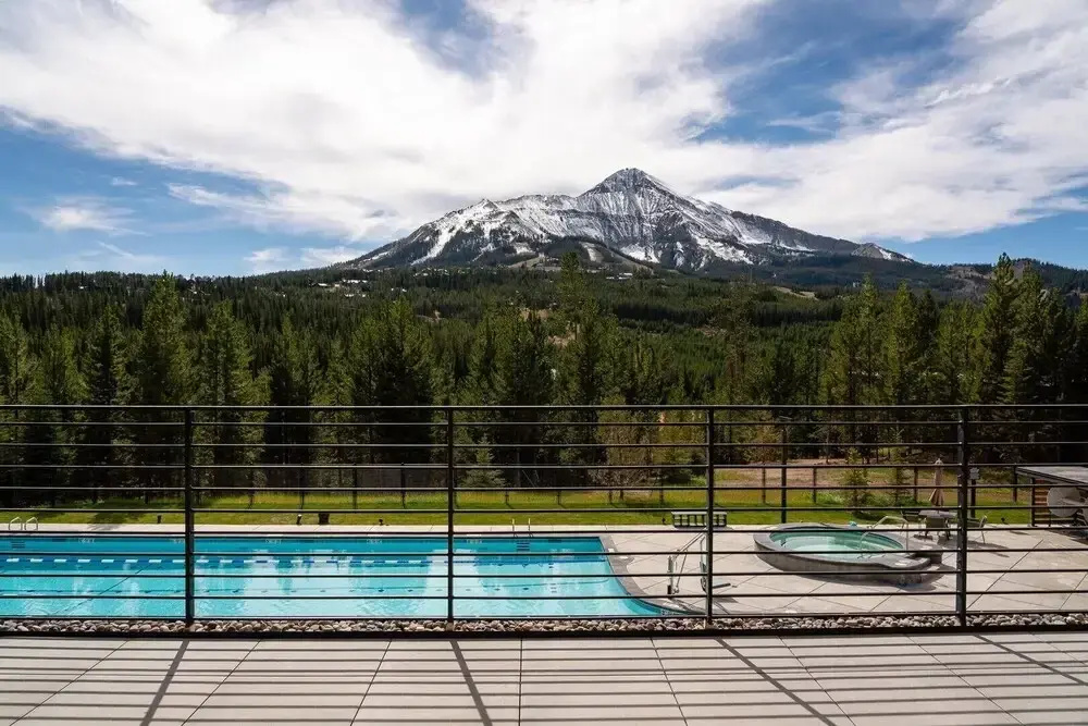 Big Sky Lake Lodge