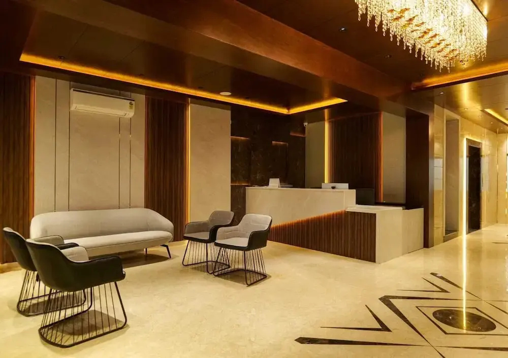 Balu Residency - A Business Class Hotel