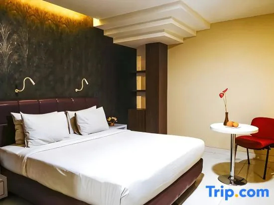 Empress Hotel Makassar - Chambres