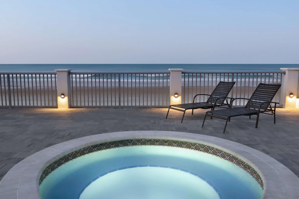 La Quinta Inn & Suites by Wyndham Oceanfront Daytona Beach - Général