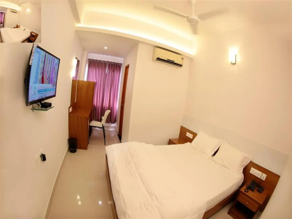 Standard Double room (full double bed)