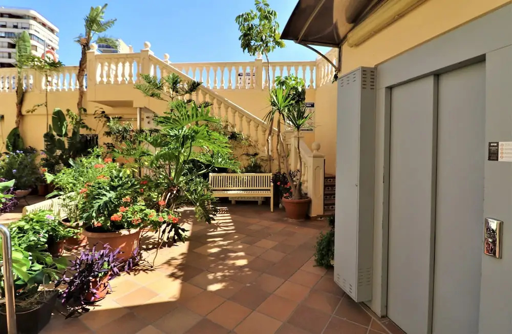Apartamentos Torre Principado