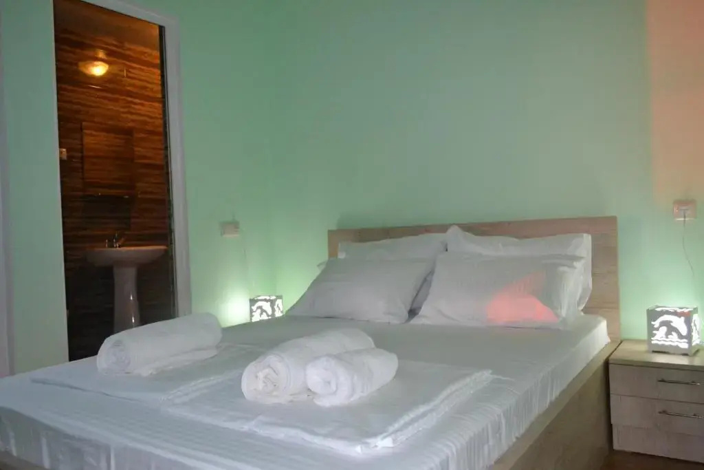 Standard Double room with sea view (full double bed)
