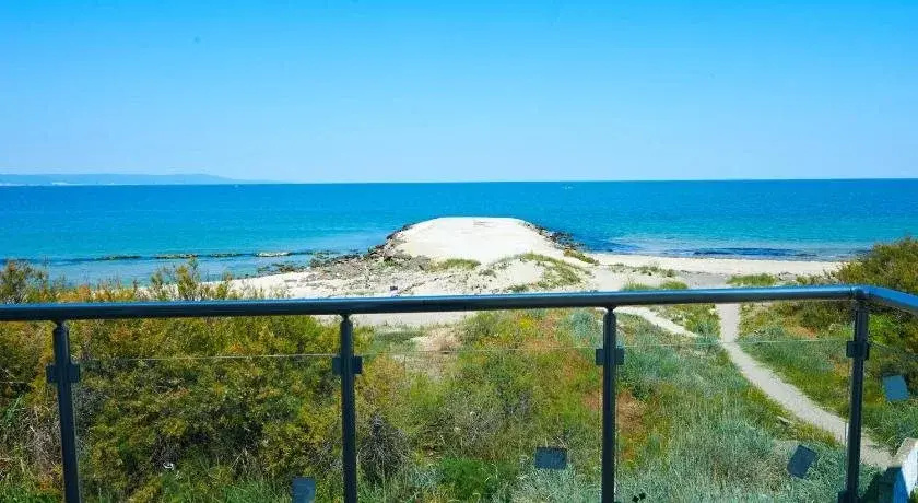 Beach & Waterfront