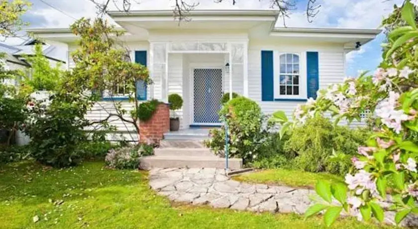 Clifford Cottage