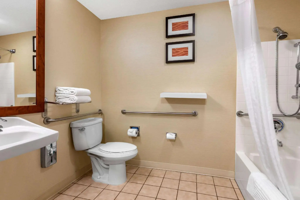 Comfort Inn & Suites Murrieta Temecula Wine Country - Chambres