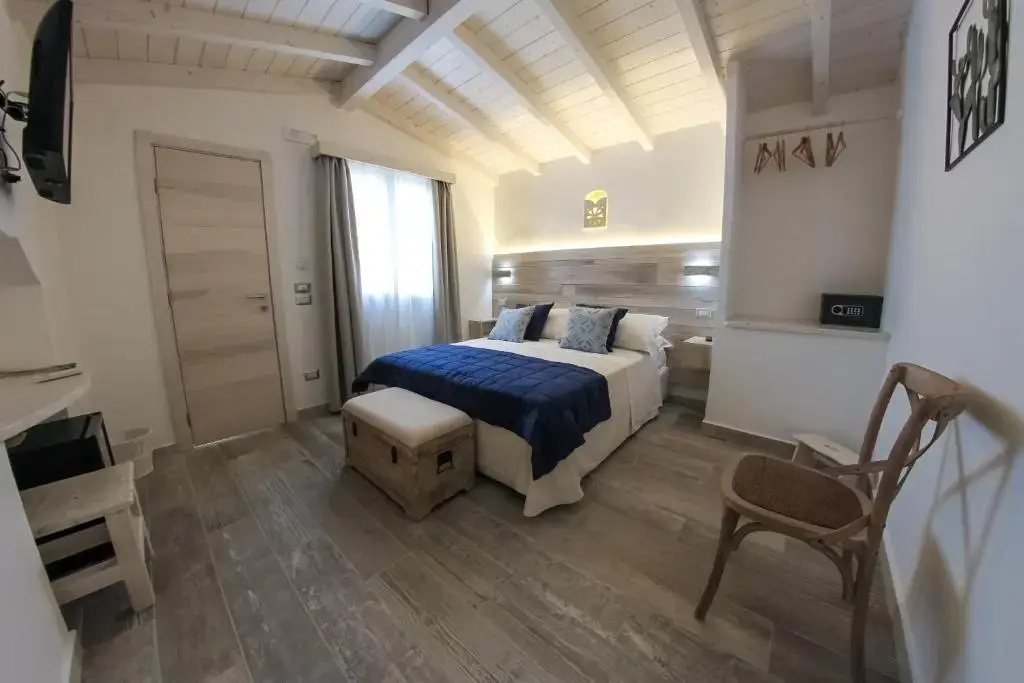 Superior Double room (full double bed)