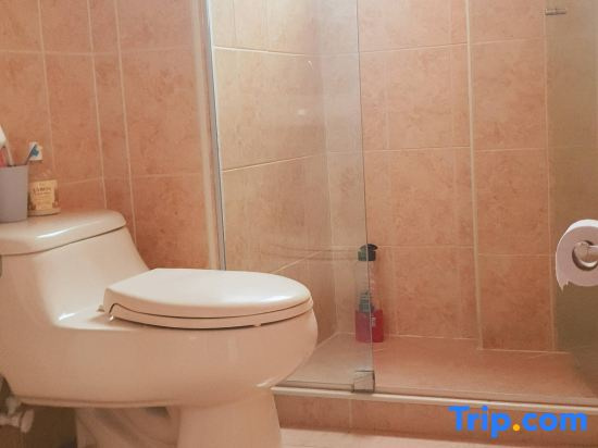 Elegant Modern Haven Near Eafit Metro Station