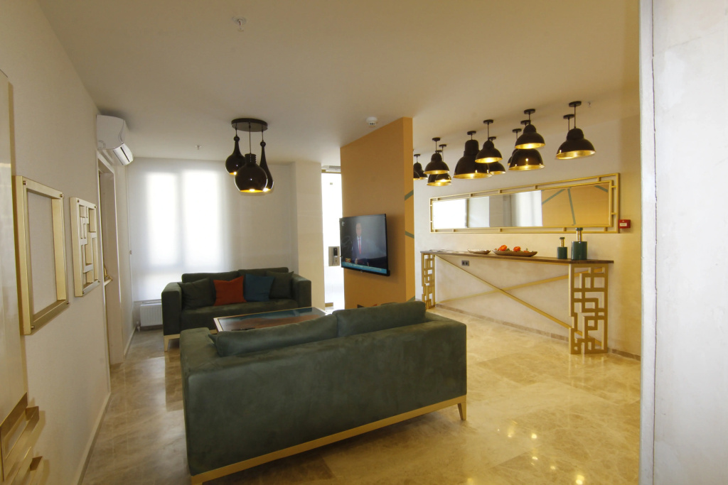 Lobby & Reception