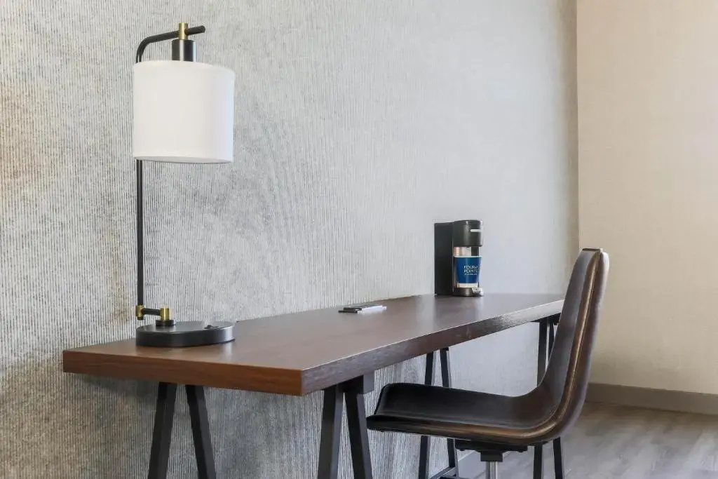 Four Points by Sheraton Ontario-Rancho Cucamonga - Chambres