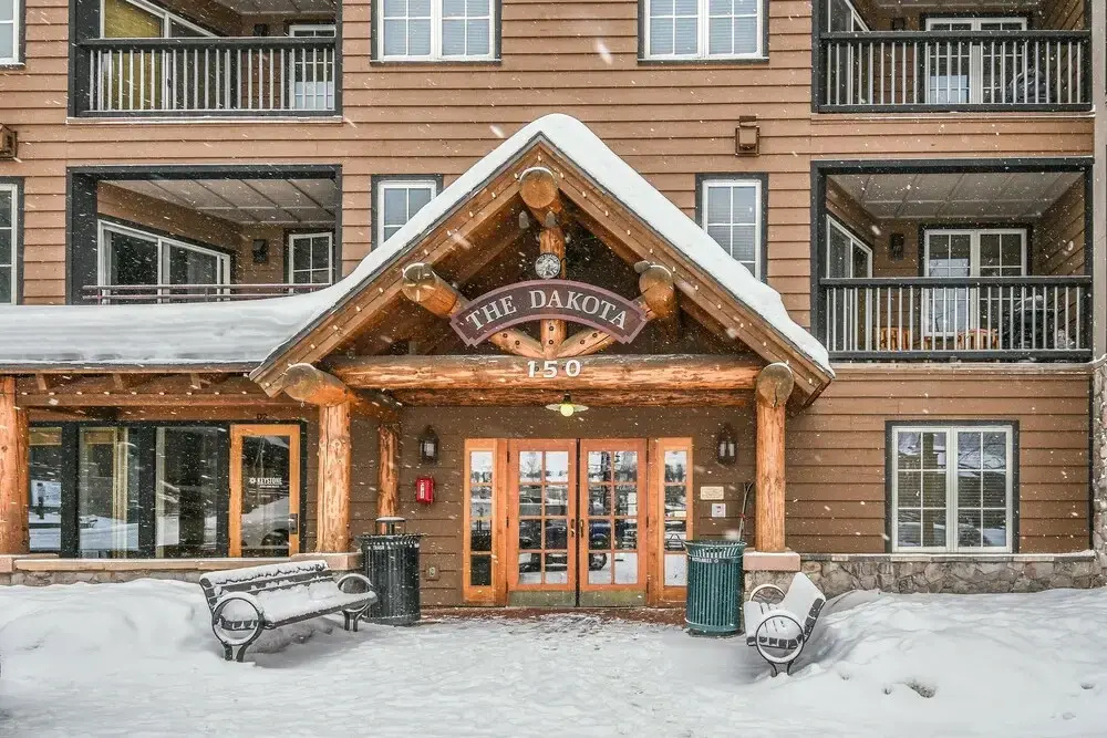 Dakota Lodge 8477