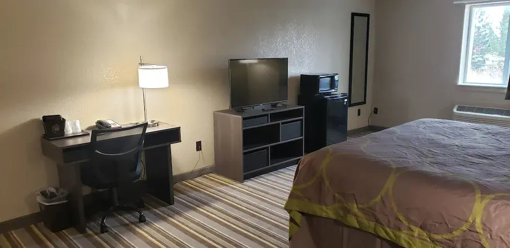 Economy room