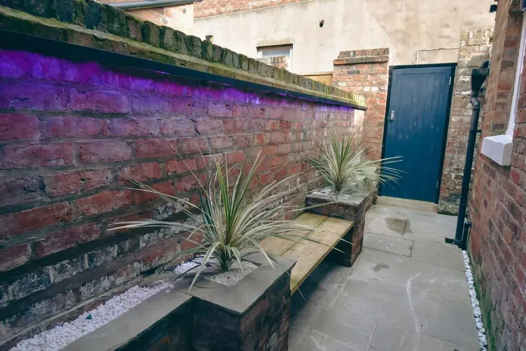 Central Stays - Luxury 3 Bedroom House in Central Chester SLEEPS 6