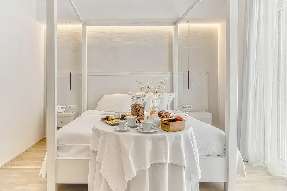 Comfort room with balcony