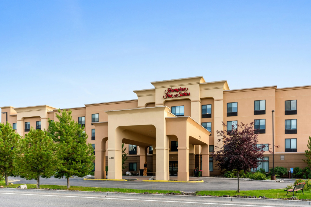 Hampton Inn & Suites Fairbanks