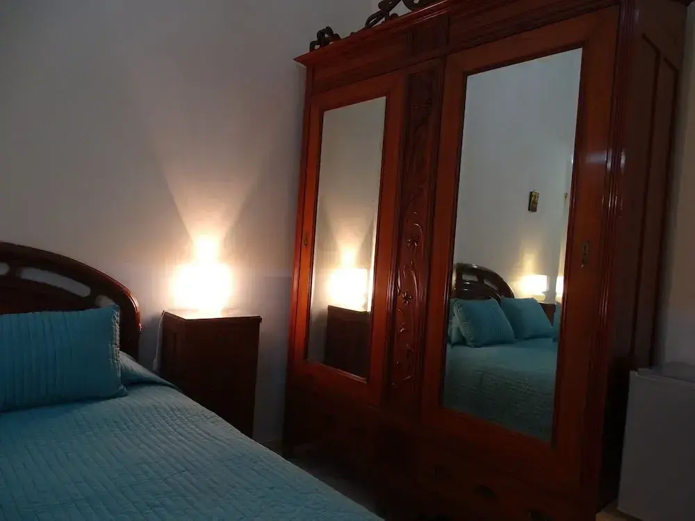 Economy room