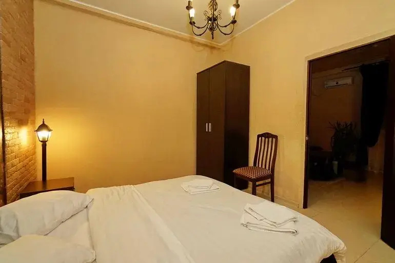 2 Bedrooms Double Suite (full double bed)