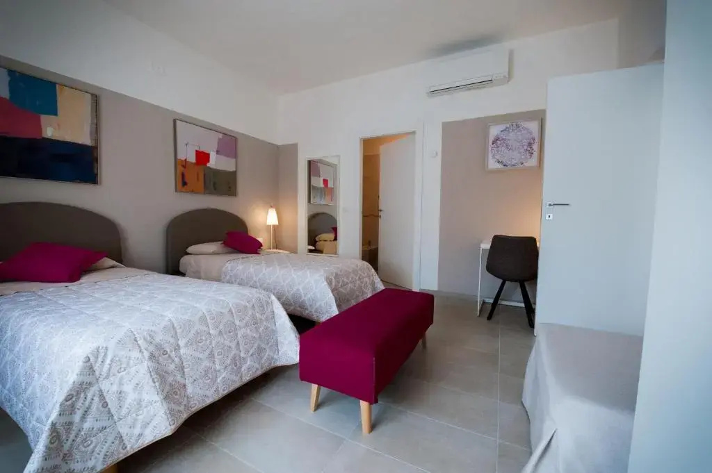 Standard Double room (twin beds)
