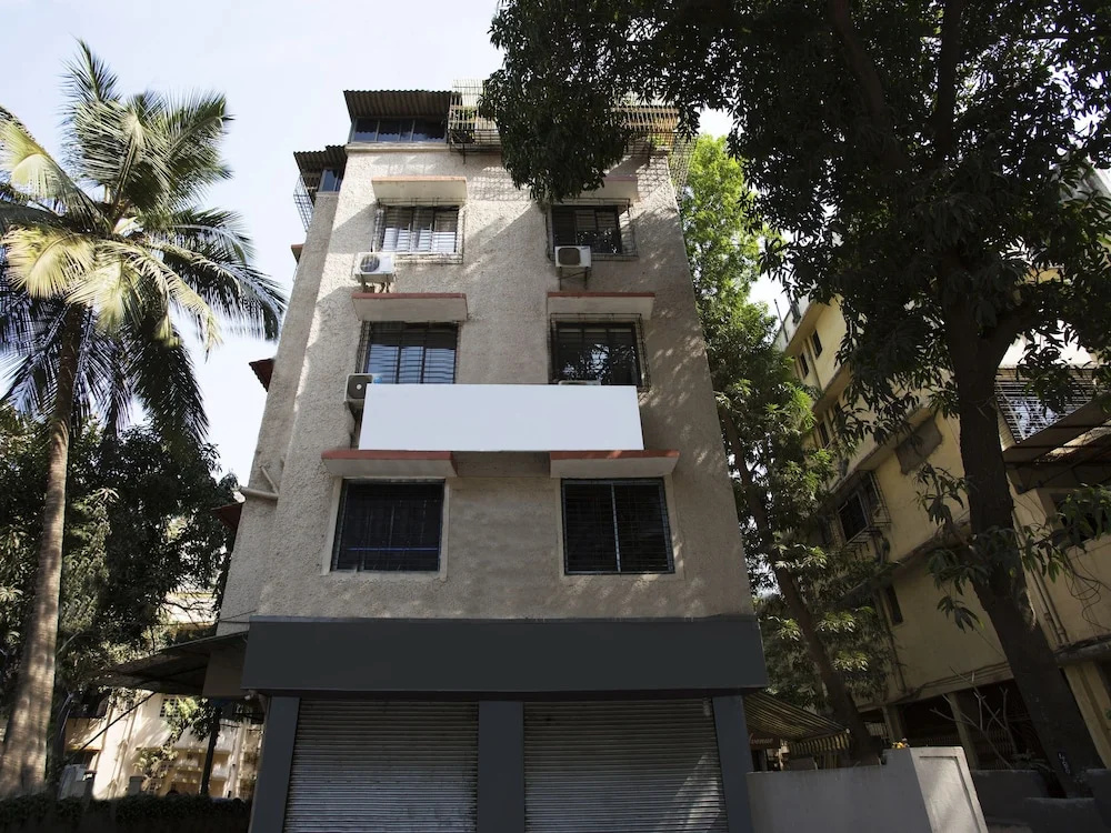 OYO 27994 Hotel Royal Comfort
