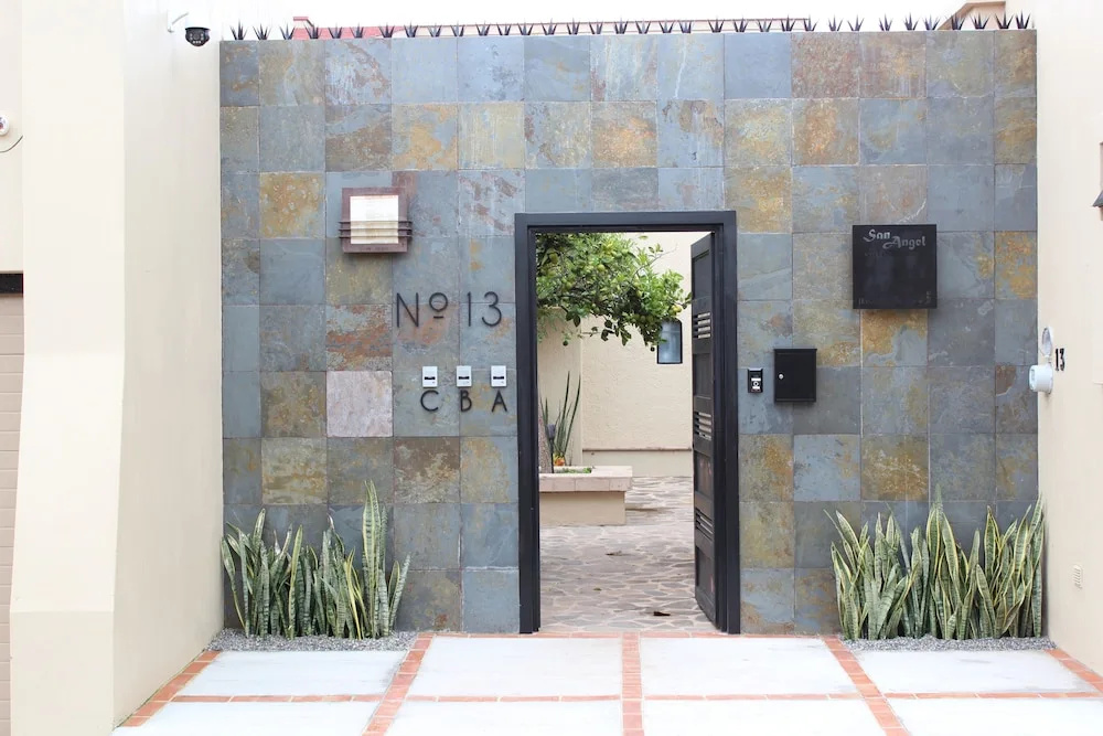 Modern LUX Ajijic 2 Bed Home -fantastic Location -bikes - Gym - Pickleball Court