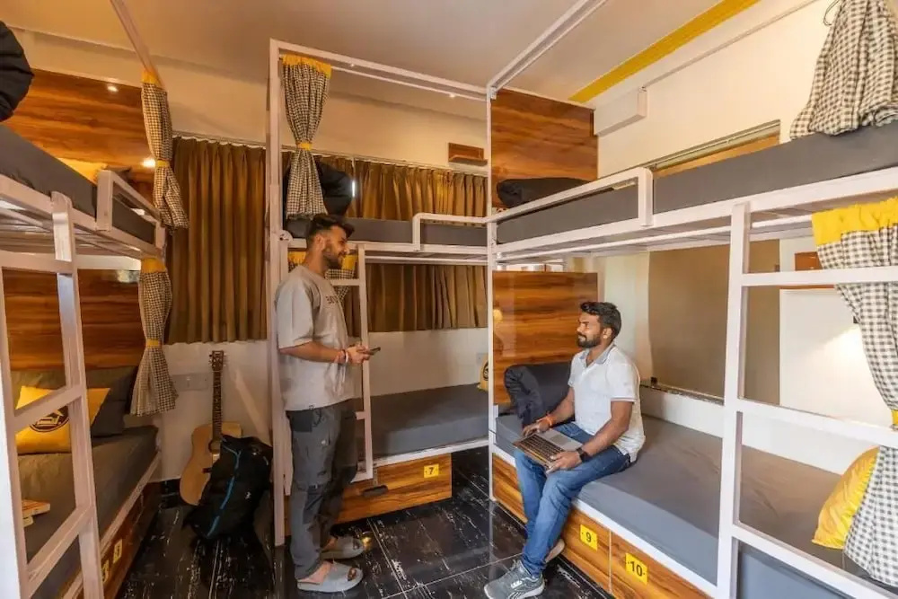 Bed in Dorm with balcony and with mountain view