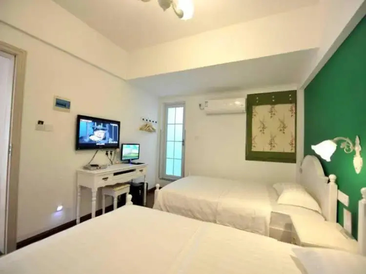 Nine Rooms Inn
