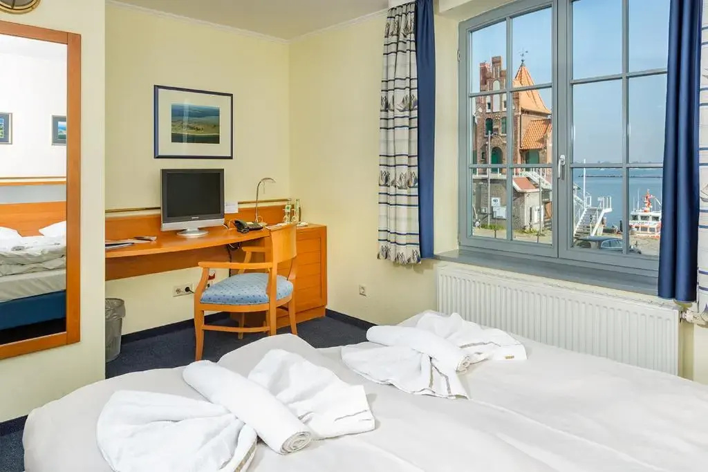 Standard Single room with sea view