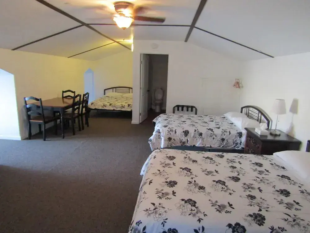 Standard Sextuple room