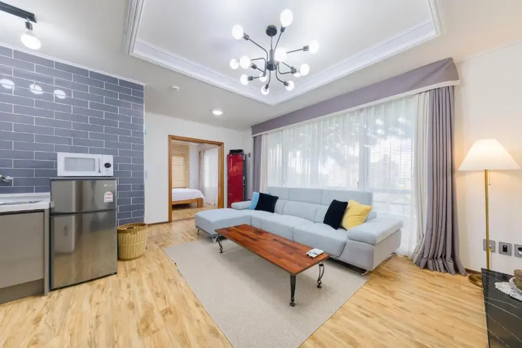 Standard Double room with park view (full double bed)