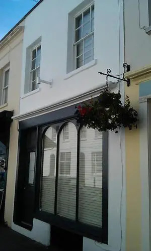 6 Suffolk Parade
