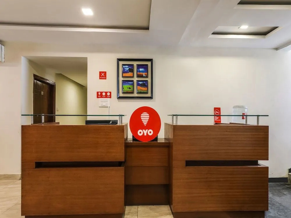 OYO 14680 Hotel Rainbow Park