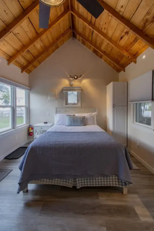 Superior Cottage