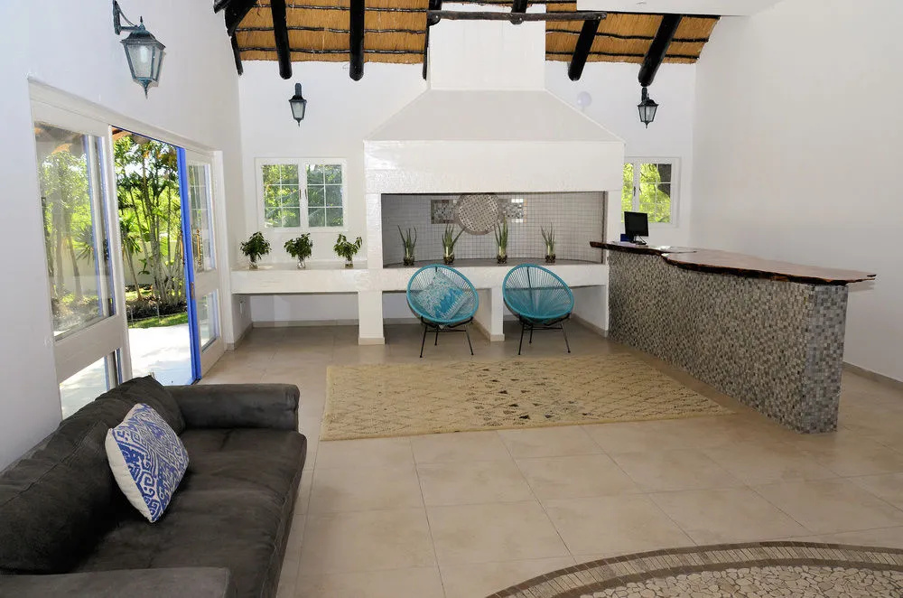 Lobby & Reception