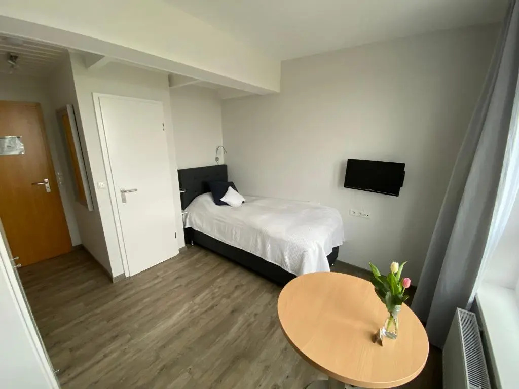 Standard Single room with sea view
