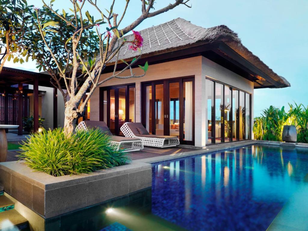 Conrad Bali
